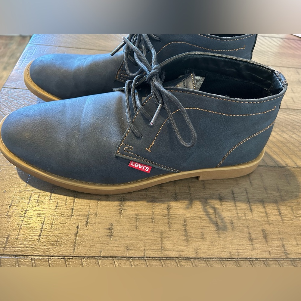 Levi shoes size 9.5
